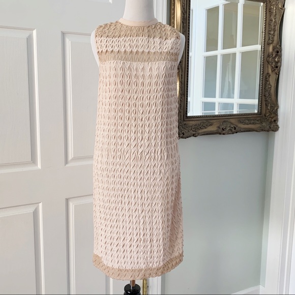 Diane Von Furstenberg Dresses & Skirts - Diane Von Furstenberg Dayo Nude Dress Size 6 New